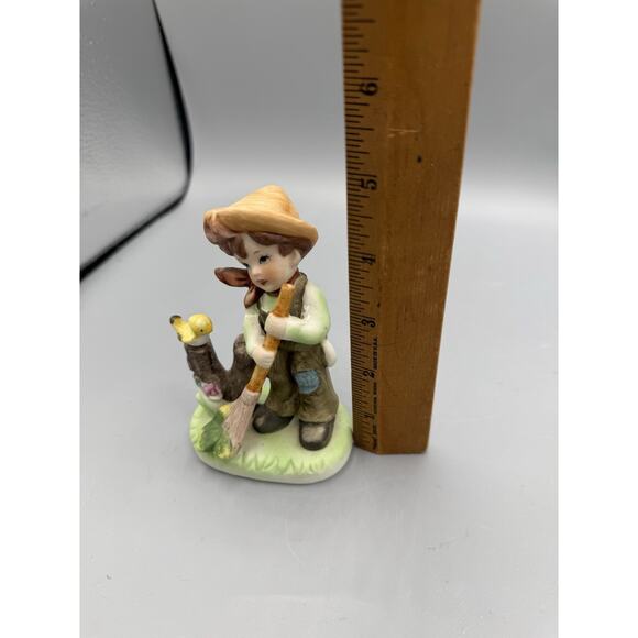 Vintage Bisque Boy Figurine with Bird & Broom Homco Style Japan 4.5” - Picture 6 of 6